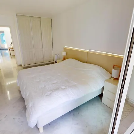 Grand 3p Centre Avec Terrasse, Parking Et Piscine - Fr-1-196-379 מנטון