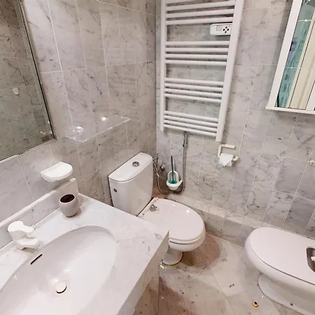 Appartement Spacieux 3p En Centre-ville Avec Terrasse Vue à - Fr-1-196-379 *